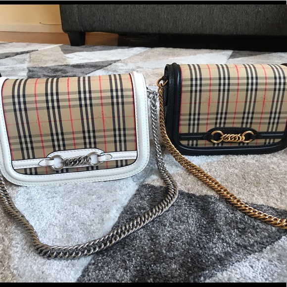 Authentic Burberry Link Shoulder Bag - Picture 4 of 16